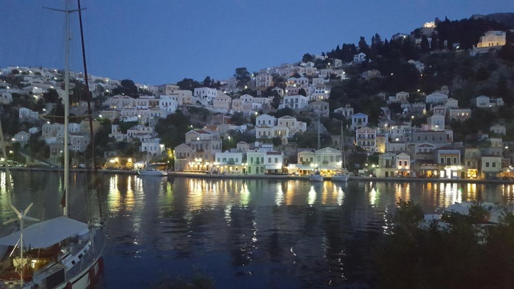 Symi Blue Port Apartment Exteriér fotografie